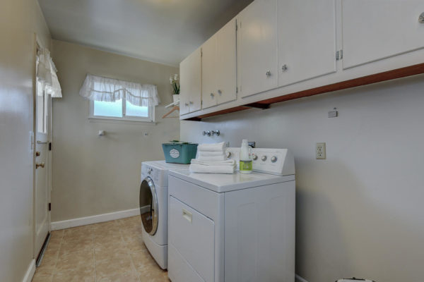 1417 Brookmill Rd Los Altos CA-large-019-6-Laundry Room-1500x1000-72dpi